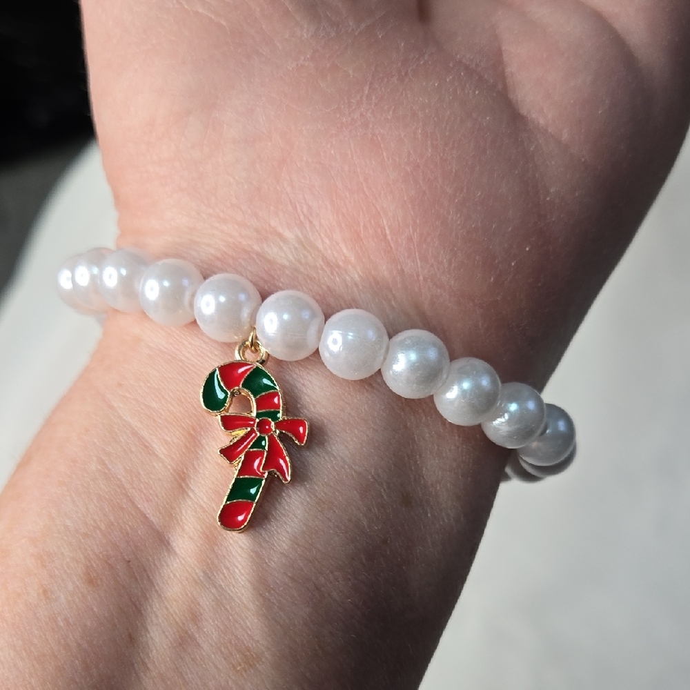 Elegant Pearl Bracelet with Candy Cane Charm